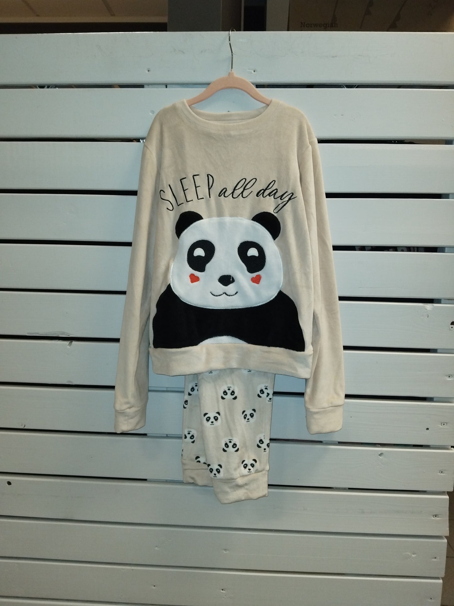 Pöndu kósýnáttföt 152