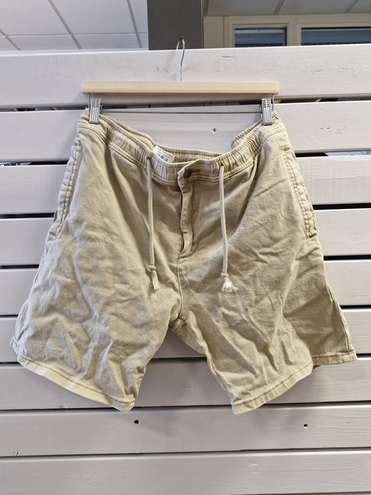 Ljósar stuttbuxur36/50