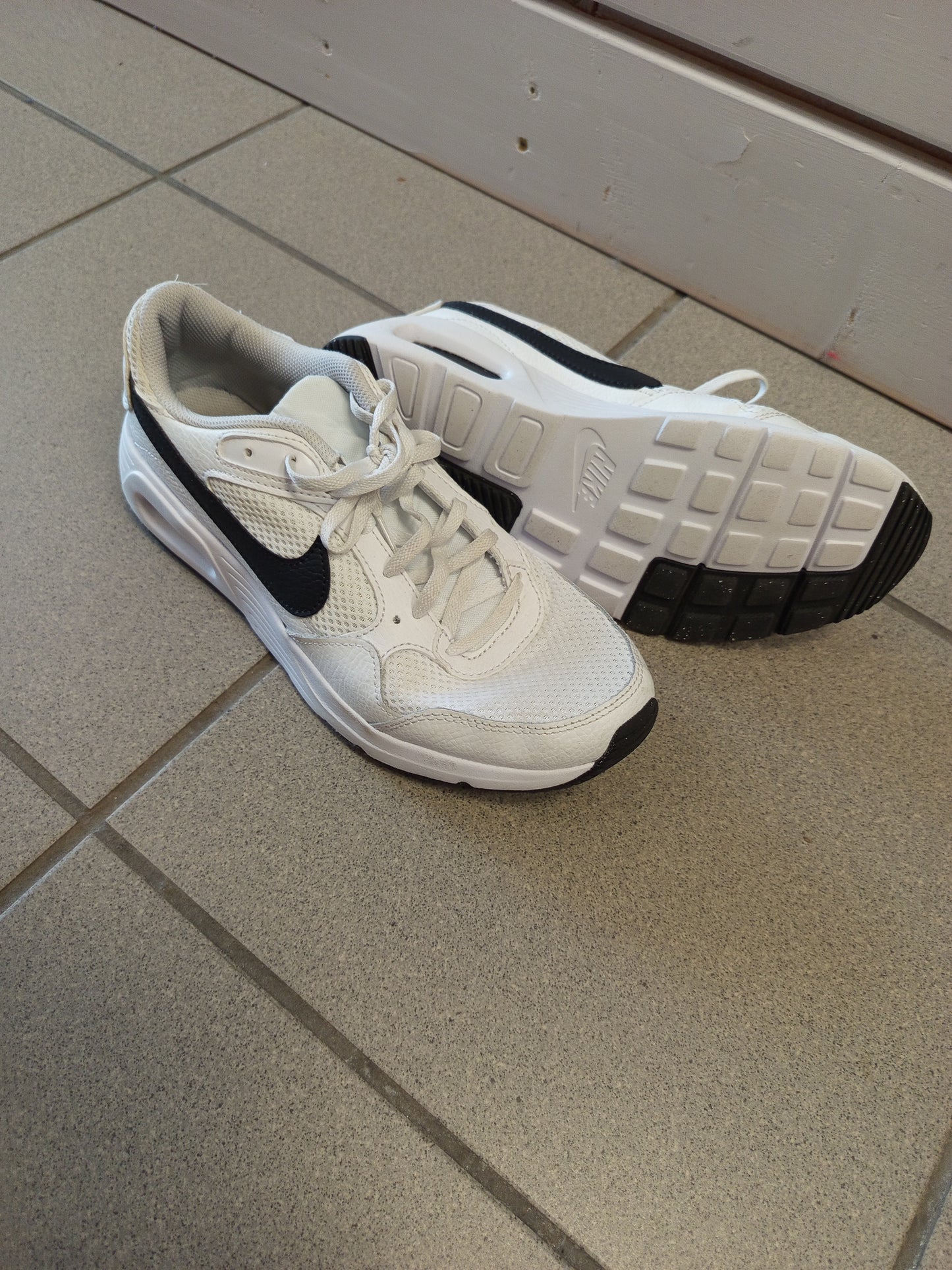 Nike AirMax skór 38,5 1x notaðir