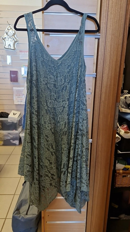 Grænn kjóll ca XL